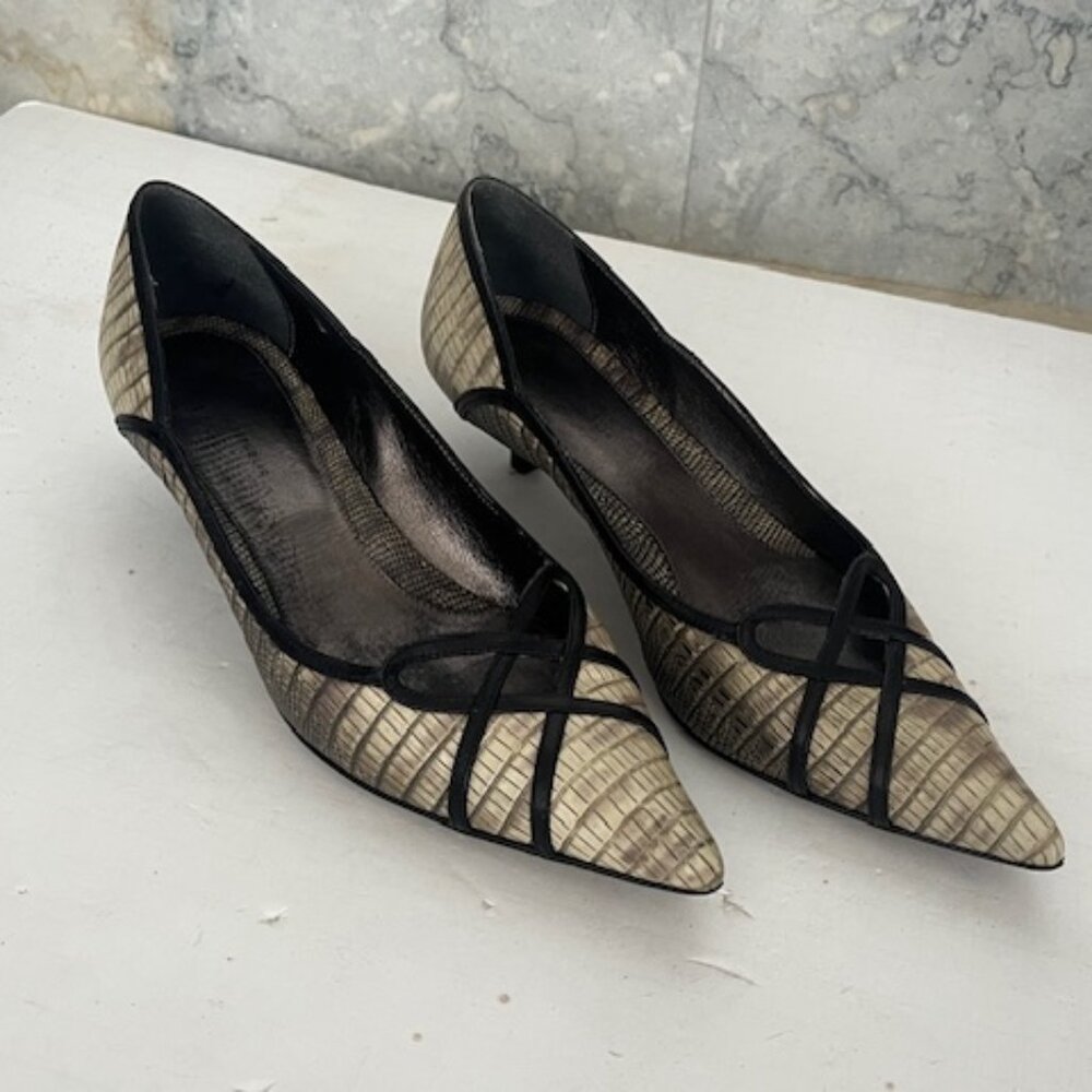 Banana Republic Pointed snake-like kitten heels